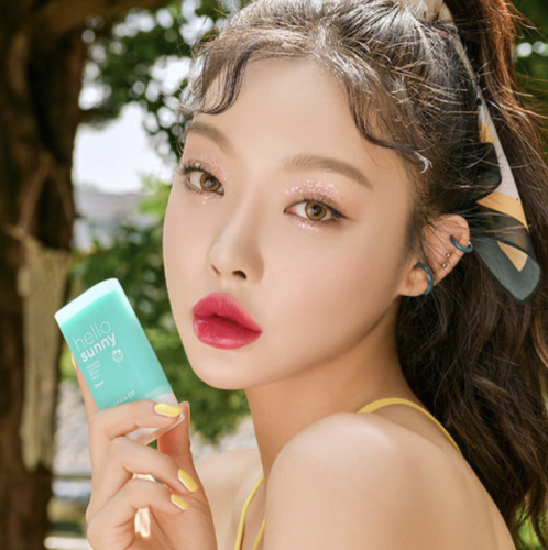 Banila Co  -  40  , Hello Sunny Essence Sun Stick Fresh SPF50+ PA++++  5