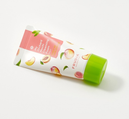 Frudia        My orchard mochi cleansing foam peach  2