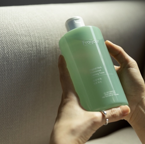 Fraijour ������-����� ��� ���� � ��������� � �������  Original Herb Wormwood Calming Toner ���� 8