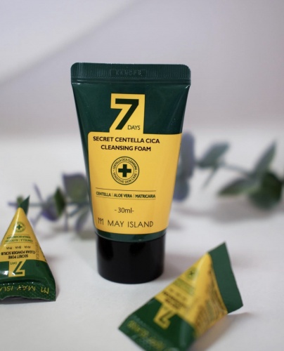 May island        7 Days secret pore clear powder scrub  4