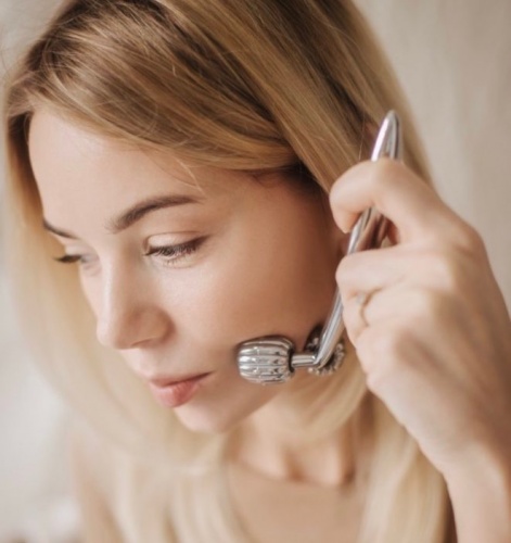 Wellderma ������������ ������� ��� ���������� ����� ����  Face lifting dark silver roller ���� 3