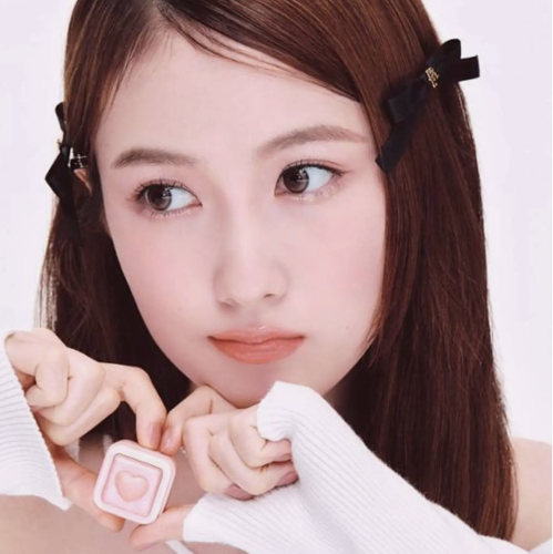 Colorgram   ,  05 Spring Pink Blossom, Milk Bling Heartlighter  7
