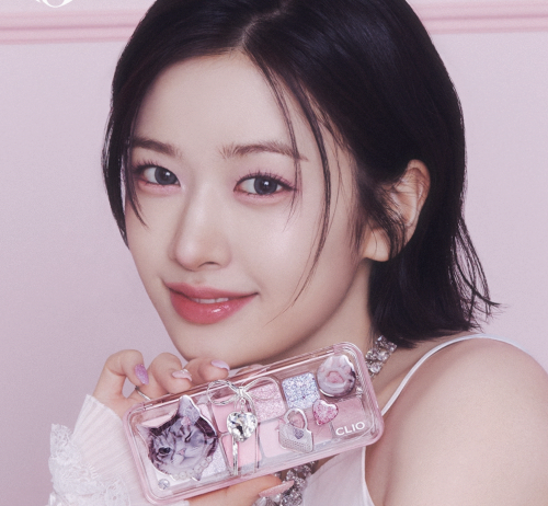 LIO     (+),  12 Crystal Paw, Pro Air Eye Palette  8